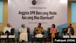 Diskusi di Center for Strategic and International Studies (CSIS) di Jakarta, Kamis (29/8) mengenai Anggota DPR Baru, apa yang bisa diperbuat? (Foto: VOA/Fathiyah)