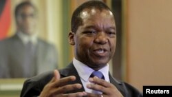 Zimbabwean central bank governor John Mangudya 