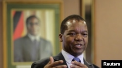 Zimbabwean central bank governor John Mangudya 