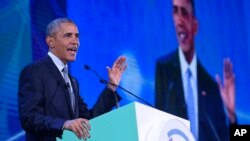 President Barack Obama speaks at the CEO Summit, attended by 800 business leaders from around the region representing U.S. and Asia-Pacific companies, in Manila, Philippines, Wednesday, Nov. 18, 2015.