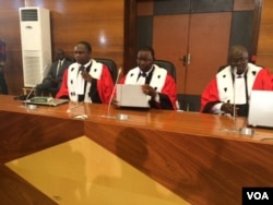 The long-awaited trial of former Chadian leader Hissein Habre opened in the Senegalese capital Dakar, July 20, 2015. (VOA / M. Diallo)