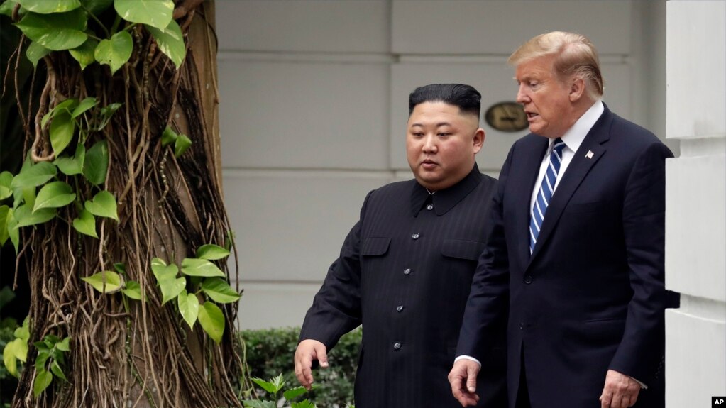 Lãnh tụ Triều Tiên Kim Jong Un và Tổng thống Mỹ Donald Trump gặp nhau tại Hà Nội ngày 28/2/2019.