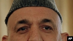 Afghan President Hamid Karzai during a press conference in Kabul, 25 Oct. 2010