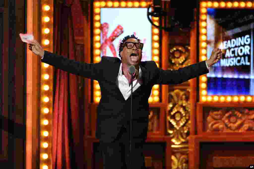 Billy Porter accepts his award for best actor in a musical at the 67th Annual Tony Awards in New York, June 9, 2013.