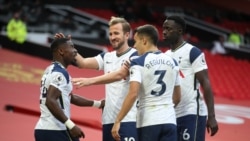 'Yan wasan Tottenham na murnar zura kwallo