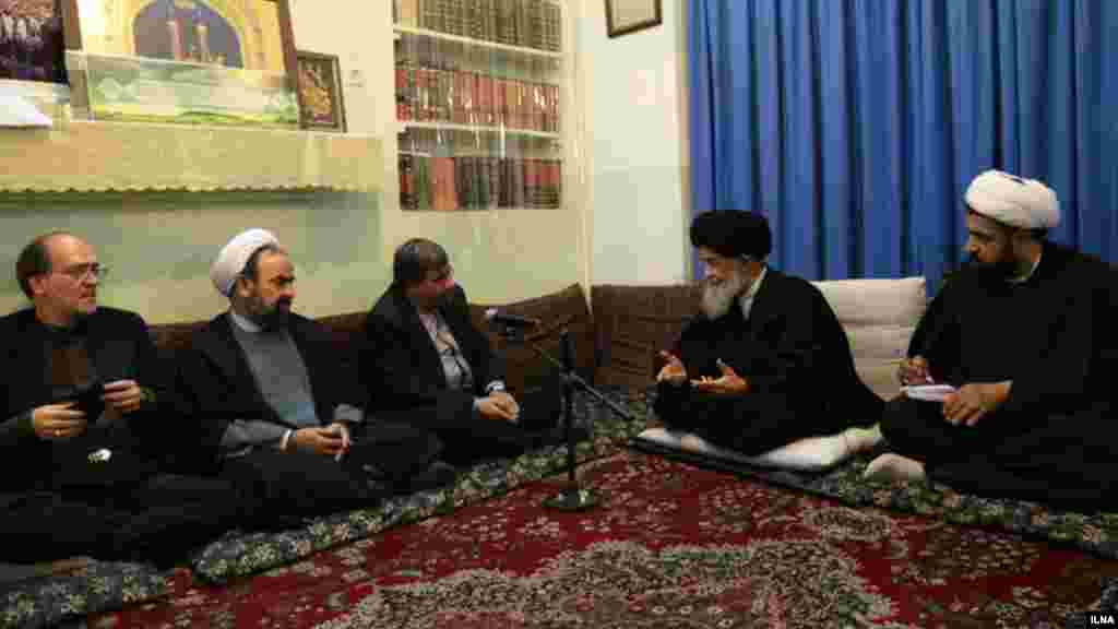 غیر از جواد ظریف، علی جنتی، وزیر فرهنگ و ارشاد اسلامی ایران هم در سفر یک روزه به قم رفت. عکاس: هادی چهرقانی، ایلنا