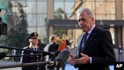 Dimitris Avramopoulos, ajejwe igisata c'abimukira mw'ishirahamwe ry'ibihugu vya Buraya.