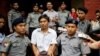 Deux journalistes de Reuters condamnés à sept ans de prison en Birmanie
