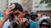 Capriles denuncia militares detenidos y uso de reos en represión