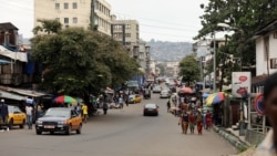 Pénurie de carburant: en Sierra Leone, les conducteurs à bout de souffle
