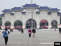 中正纪念堂前的自由广场（美国之音张永泰拍摄）