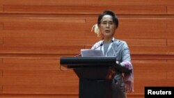 Khôi nguyên Giải Nobel Hoà Bình phát biểu hôm 12/1 trong ngày khai mạc cuộc thương thuyết tại thủ đô Naypyitaw.