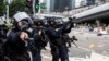 Parlemen Hong Kong Persoalkan Kebrutalan Polisi Hadapi Demonstran
