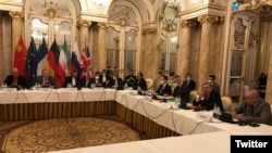 جلسه روز دوشنبه در وین، عکس از میخائیل اولیانوف نماینده روسیه در این مذاکرات که در توئیتر منتشر شد