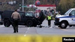 Escena del accidente del sábado en que se vio involucrado el exatleta olímpico, Bruce Jenner, en Malibú, Los Ángeles.