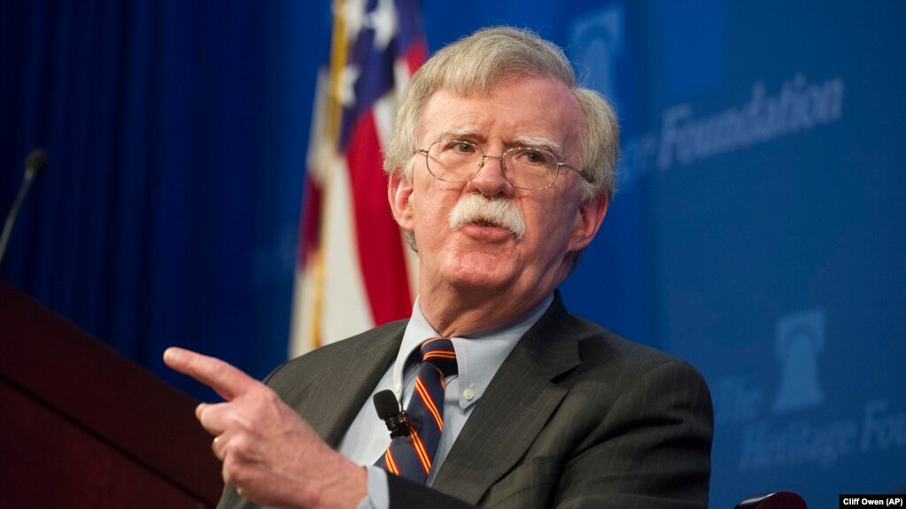 El asesor de Seguridad Nacional de EE.UU., John Bolton, tiene previsto ofrecer un discurso ante exiliados cubanos en Miami, donde se espera más sanciones para presionar a los gobiernos de la región que siguen apoyando al presidente en disputa de Venezuela, Nicolás Maduro.