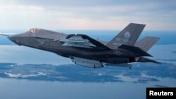Bộ Quốc phòng Mỹ ra lệnh kiểm tra các động cơ của máy bay chiến đấu F-35. 