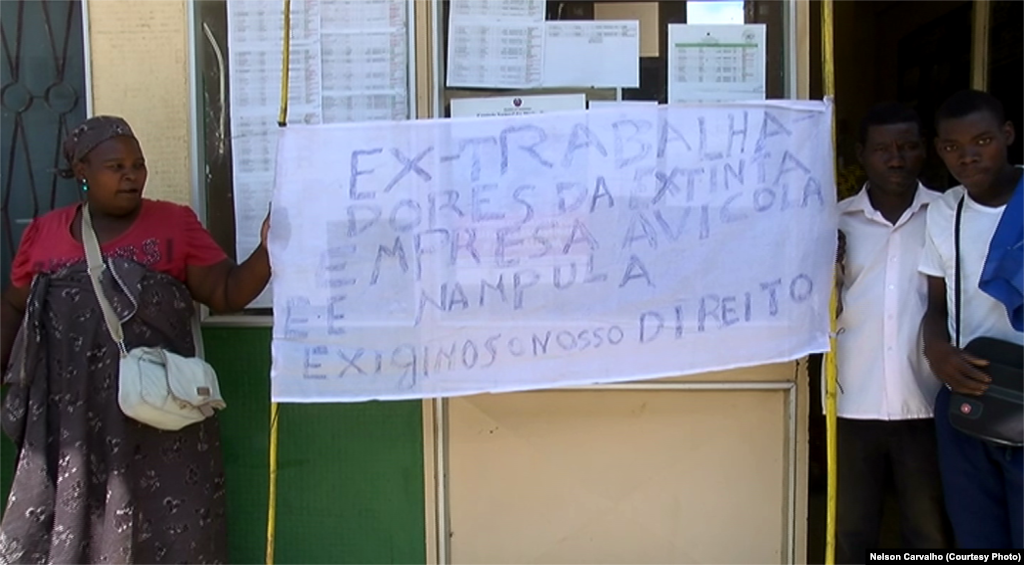  Trabalhadores da extinta empresa avícola em Nampula manifestaram-se, exigindo indemnizações. Moçambique, Nov 14, 2016
