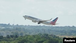 Un avión de American Airlines despega desde el Aeropuerto Internacional José Martí en La Habana, Cuba, el 23 de septiembre de 2019.