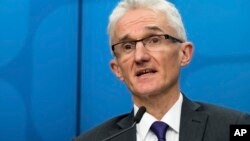 UN Under-Secretary-General for Humanitarian Affairs and Emergency Relief Coordinator Mark Lowcock addresses the media during a conference at the EU Council in Brussels on April 25, 2018. 