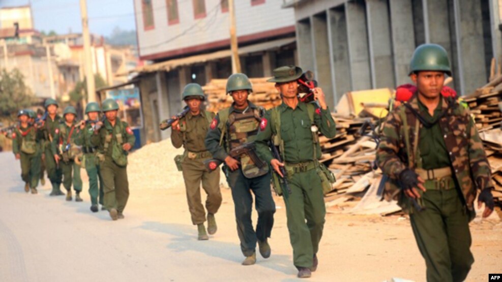ရွမ္းျပည္ ေျမာက္ပိုင္းက ေလာက္ကိုင္ၿမိဳ႕မွာ ျမန္မာတပ္မေတာ္က လံုၿခံဳေရး ကင္းလွည့္ေနစဥ္