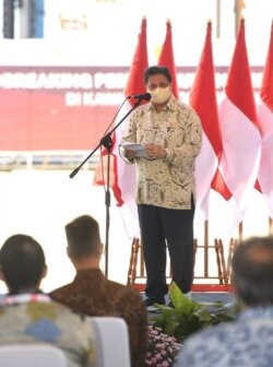 Menko Perekonomian Airlangga Hartarto mengatakan pembangunan Smelter PT Freeport Indonesia bersejarah karena selama puluhan tahun negara lain yang diuntungkan dari cadangan tembaga di Indonesia. (Biro Setpres)