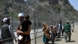 پاکستان میں ایک تجویز یہ بھی ہے کہ ایرانی ماڈل کی طرح مہاجرین کو سرحد میں قائم کیمپوں میں رکھا جائے۔