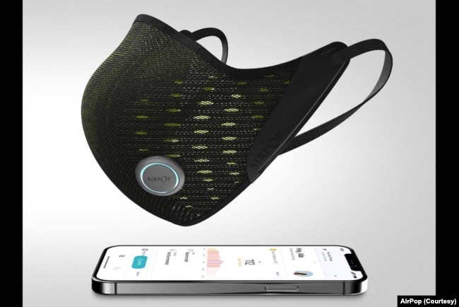 AirPop Active+ mask has a built-in sensor to record breathing info, temperature and humidity.