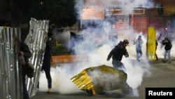Bolivia se ha visto envuelta en una severa crisis tras las elecciones del 20 de octubre de 2019. Protestas violentas muestran el descontento de grupos que han reportado supuesto fraude a favor de Evo Morales.