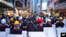 香港示威者2019年9月8日聚集在中環要求港府回應民眾的五大訴求。