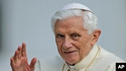 Paus benediktus XVI akan menyampaikan ucapan perpisahan untuk publik, tanggal 27 Februari 2012 di lapangan Santo Petrus, Vatikan (Foto: dok).