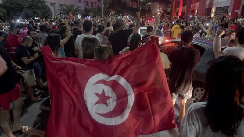 Dialogue national en Tunisie: certains partis exclus