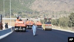 巴基斯坦哈利普尔正在进行的一带一路项目。（2017年12月22日）