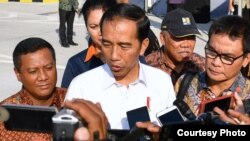 Presiden Joko Widodo di Mojokerto Jawa Timur hari Minggu (10/9) menegaskan tidak akan membiarkan adanya pelemahan KPK. (Foto: Biro Pers Kepresidenan)