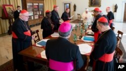 Este martes se inició la primera ronda de conversaciones con el "Grupo de los ocho" cardenales en el Vaticano.