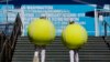  Williams Wins Australian Open with Straight-Set Victory over Sharapova 