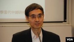 香港大學法律學院教授陳弘毅表示，提請人大釋法不一定衝擊香港法治(美國之音湯惠芸)