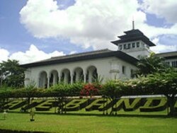 The backside view of Gedung Sate at Bandung. (Photo: Wikipedia)