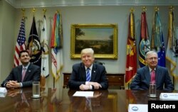 President Donald Trump meets with Speaker of the House Paul Ryan (R-WI) and Senate Majority Leader Mitch McConnell (R-KY) and other Republican Congressional leaders about tax reform at the White House in Washington, Sept. 5, 2017.