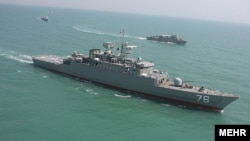 페르시아만에서 항해 중인 이란 해군 함정들. (자료사진)