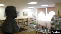 FILE - A bust of Ukrainian poet Taras Shevchenko is displayed at the Library of Ukrainian Literature in Moscow, Oct. 29, 2015. The library's director, Natalia Sharina, was charged with extremism after “anti-Russian” books were allegedly discovered in its collection.