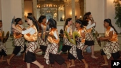 Students from Deal Middle School in Washington, D.C., perform at the Indonesian Embassy.