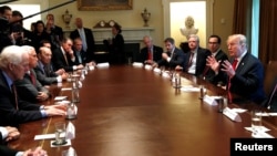 جلسه هیات دولت در کاخ سفید با حضور پرزیدنت ترامپ - آرشیو