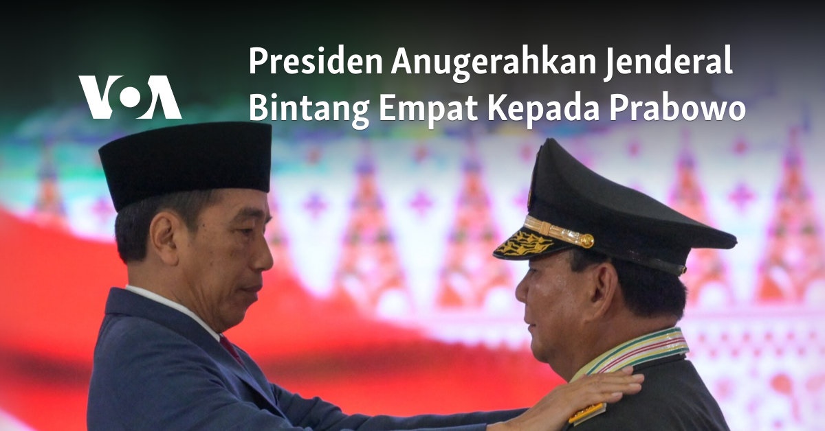 Presiden Jokowi Anugerahkan Jenderal Bintang Empat Kepada Prabowo