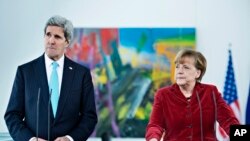 ABD Dışişleri Bakanı John Kerry ve Almanya Başbakanı Angela Merkel