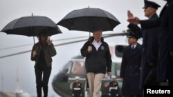 Le président des Etats-Unis Donald Trump et sa femme Melania sont arrivés mardi à Corpus Chriti, au Texas, 29 août 2017.