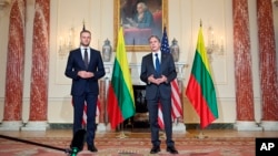 Ngoại trưởng Hoa Kỳ Antony Blinken (phải) gặp Ngoại trưởng Lithuania Gabrielius Landsbergis tại Washington vào ngày 15/9/2021.
