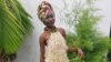 แฟชั่น “ถุงยางอนามัย” กระตุ้นชาวคองโกให้ใส่ใจปัญหาโรคเอดส์ 