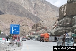 Pakistan-China border is about 90 kilometers from Sost.