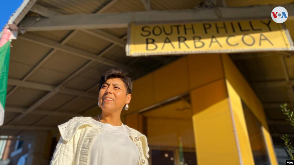 Cristina Martínez, la chef mexicana que conquistó Filadelfia con su restaurante South Philly Barbacoa, además de la comida quiere dar un espacio común a sus clientes: &quot;Barbacoa es familia&quot;.&nbsp;(Foto: Celia Mendoza)